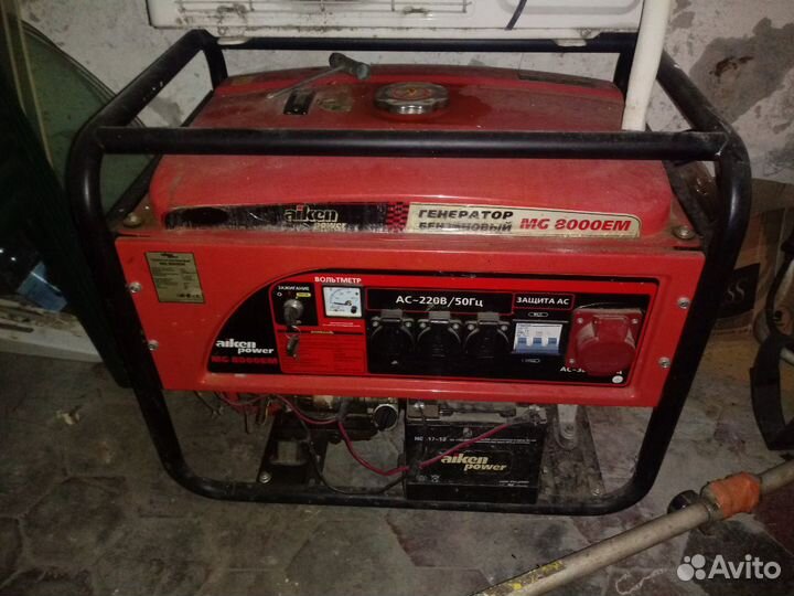 Бензиновый генератор