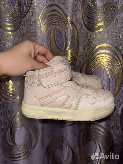 Кроссовки для девочки 27 размер