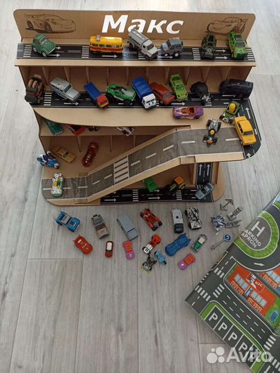 Парковка, машинки,военная база,солдатики