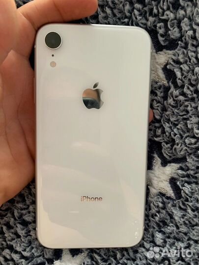 iPhone xr 128gb белый