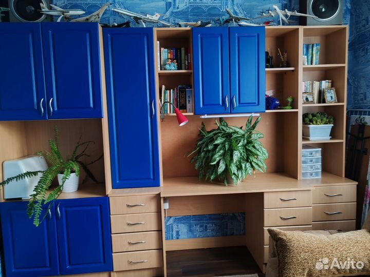 Корпусная мебель в детскую комнату