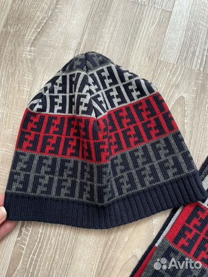 Детский комплект шапка и шарф Fendi, оригинал