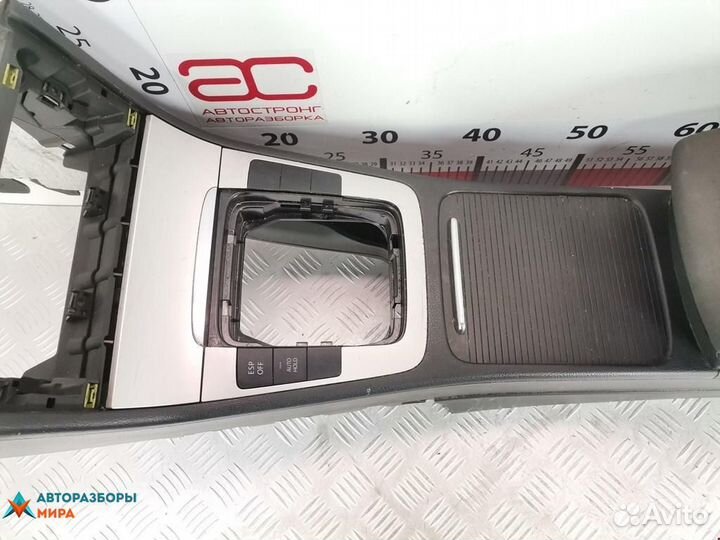 Подлокотник Volkswagen Passat B6 2008 3C2863241CC