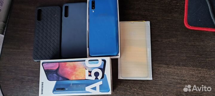 Samsung Galaxy A50, 4/64 ГБ