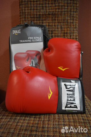 Боксерские перчатки Everlast 14 oz