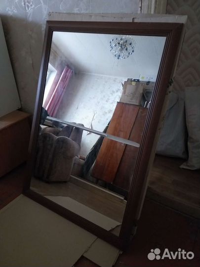 Зеркало в рамке