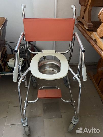 Санитарный стул туалет на колесах