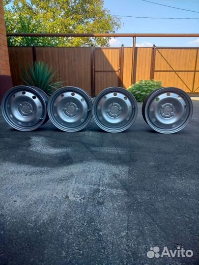 Диски штампованные R14 от Renault Logan