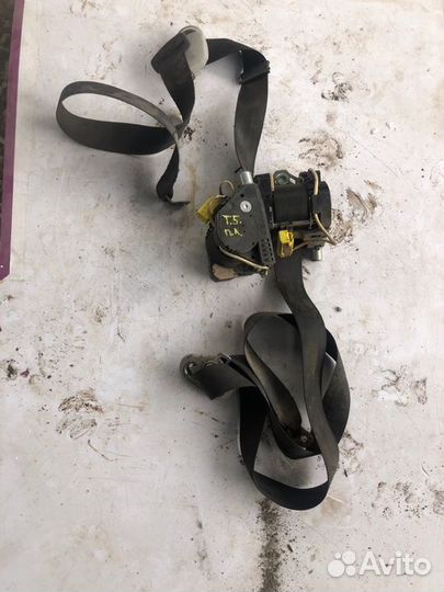 Ремни безопасности Volkswagen Transporter T5 1.9