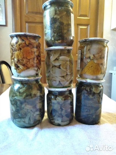 Грибы маринованные