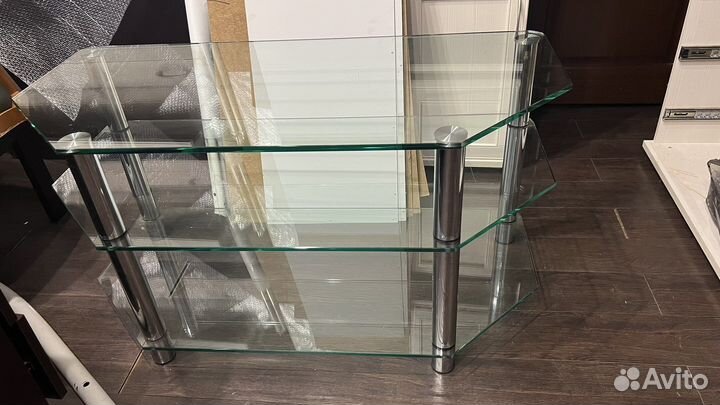 Журнальный столик со стеклом