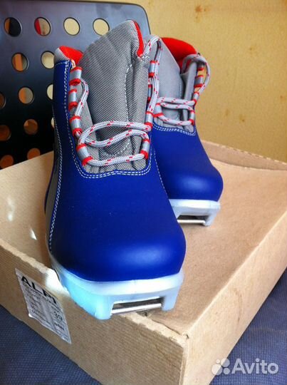 Лыжные ботинки