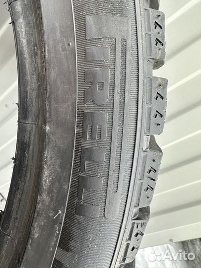 Pirelli Ice Zero 295/35 R21 107H