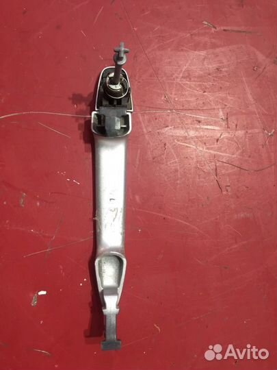 Ручка двери внешняя передняя левая Toyota Camry