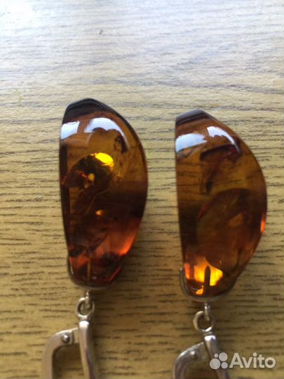 Серебряные серьги с янтарем
