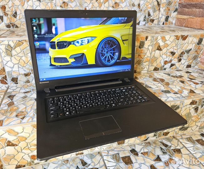 Огромный Lenovo B71/17.3/4ядра/8GB/1TB/R5 M330