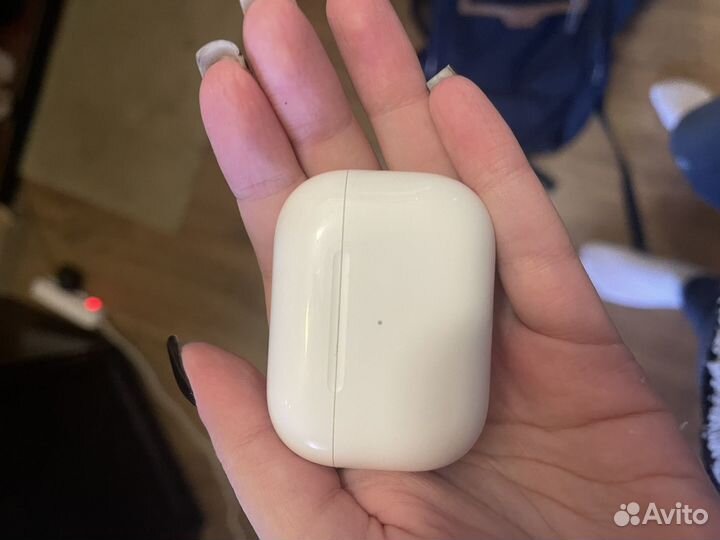 Airpods про кейс