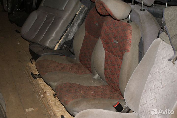 Передние сидение Лада Калина