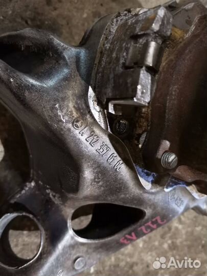 Кулак задний левый Mercedes E W212