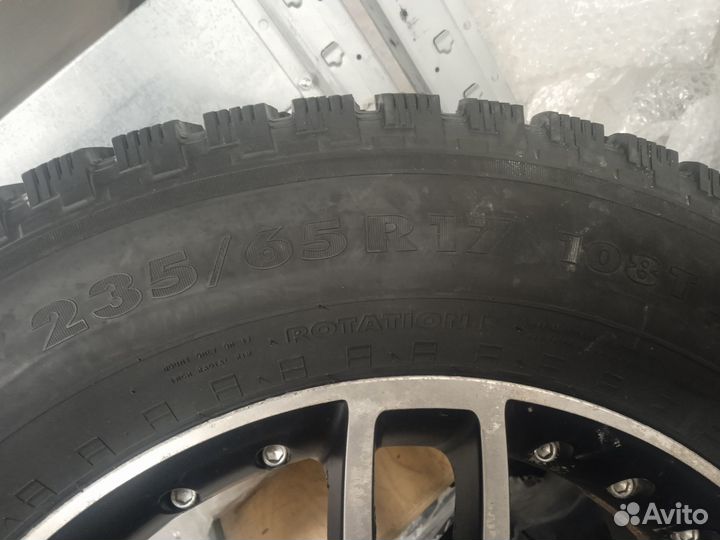 Литые диски с резиной 235/65 R17 108T Nokian Nordm