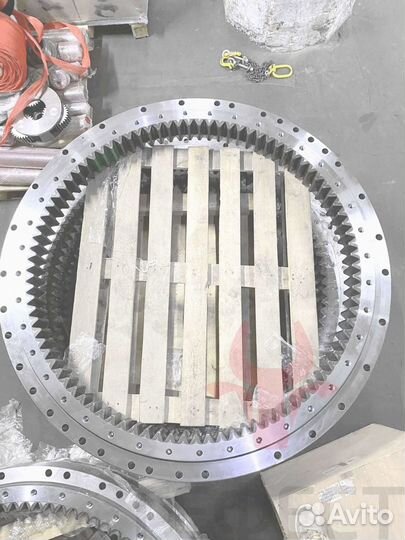 Опорно-поворотный круг Doosan DX420LCA