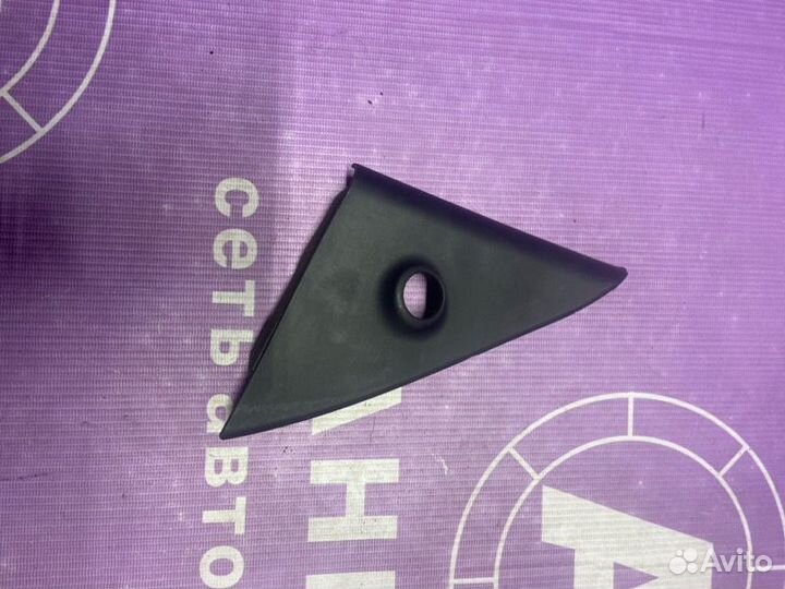 Уголок двери передний правый Kia Ceed ED G4FC 2008