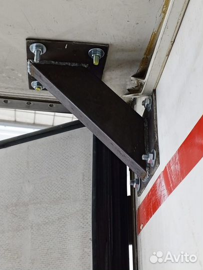 Сварка аргоном, сварщик