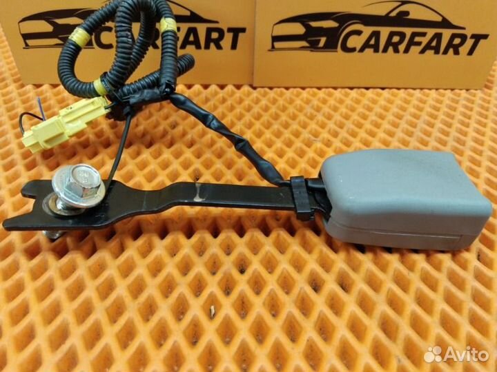 Замок ремня безопасности передний правый Kia