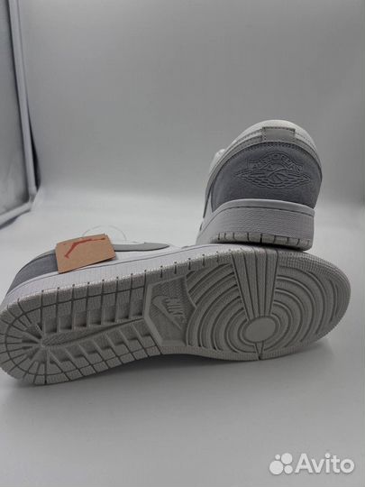 Кроссовки 41 размера. Новые