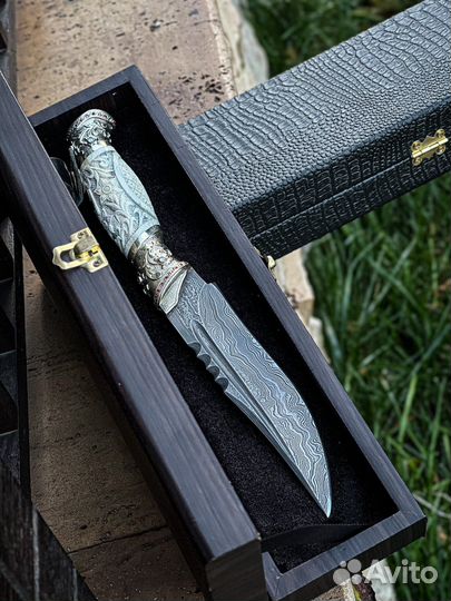 Нож из дамасской стали Хищник