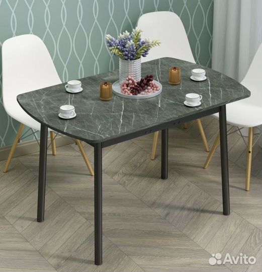 Продам кухонный Стол