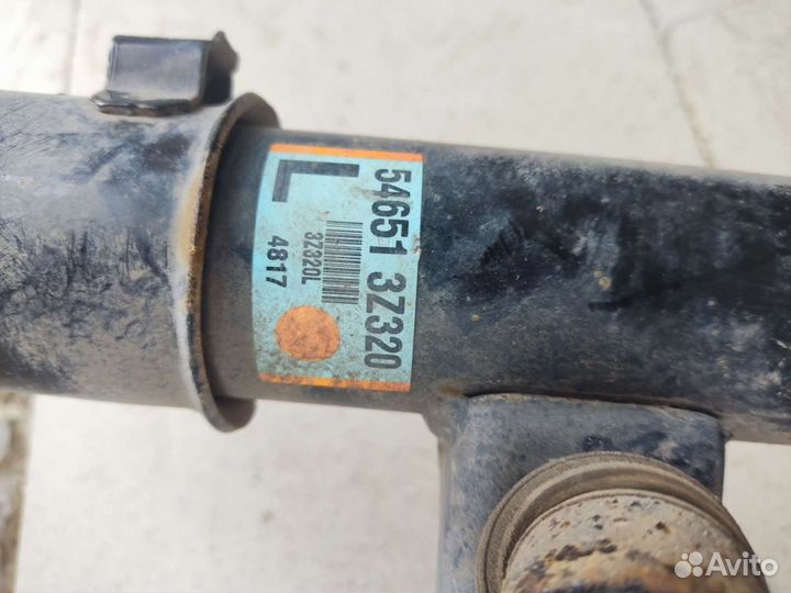 Левая стойка Hyundai i40