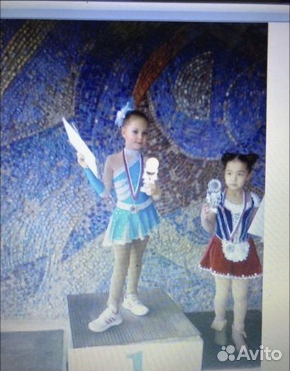 Тренер по фигурному катанию