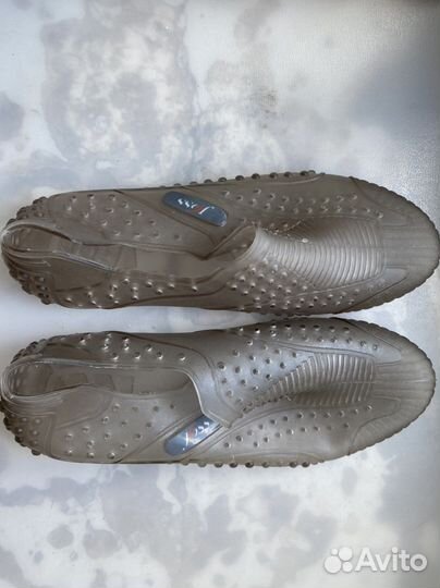 Обувь для плавания