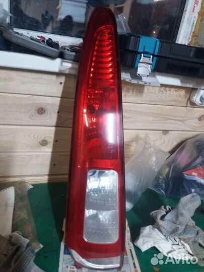 Задний фонарь