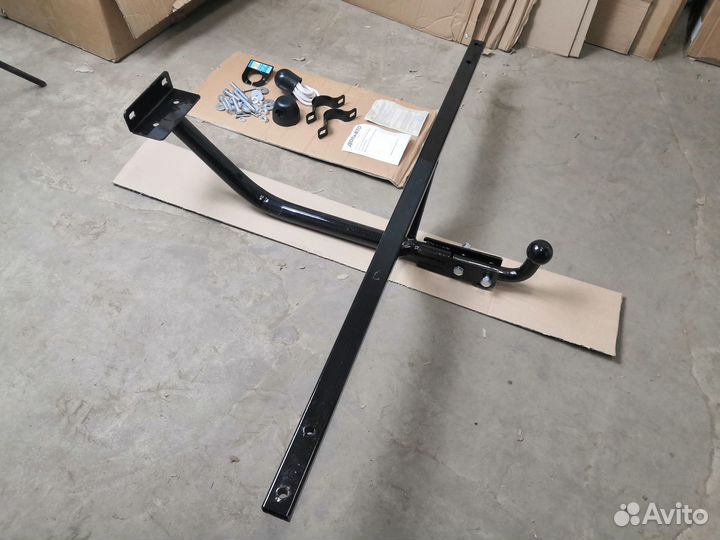 Фаркоп тсу Нива 4х4 Урбан Легенд 2121-31