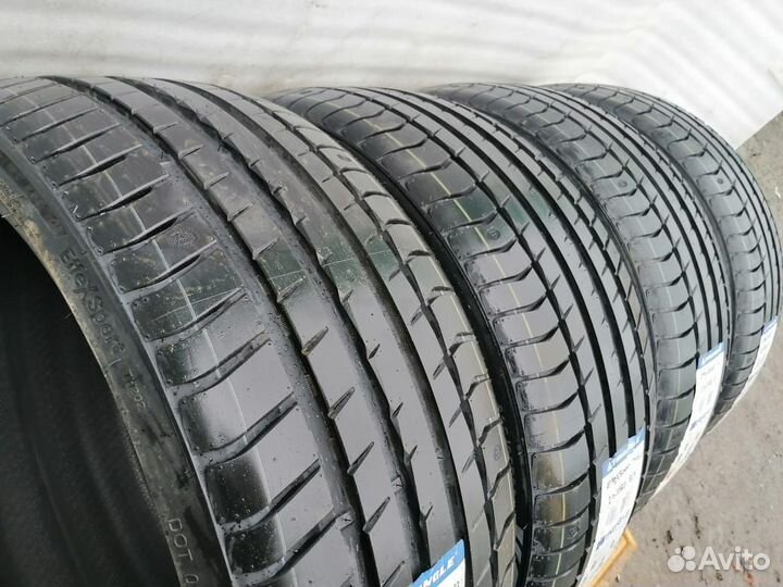 Triangle EffeXSport TH202 235/35 R20 92Y