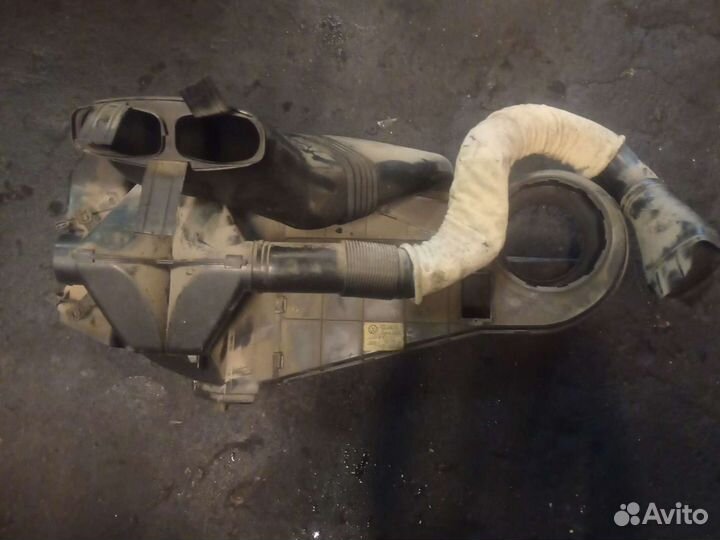 7018199005F корпус фильтра VW T4