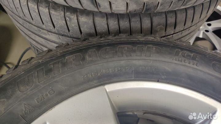 Goodyear Ultragrip Ice Arctic 215/65 R17 99T