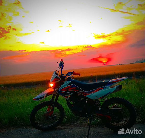 Продаю мотоцикл gr sx 150