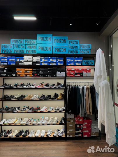 Магазин обуви одежды и аксессуаров