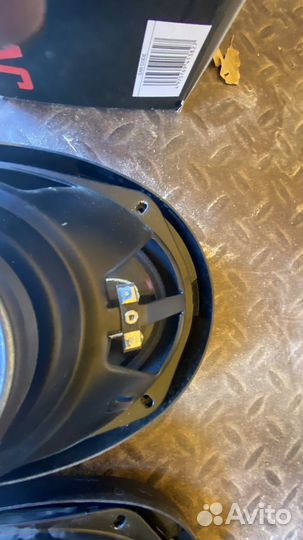 Крепление фишки сломано ,с одной стороны