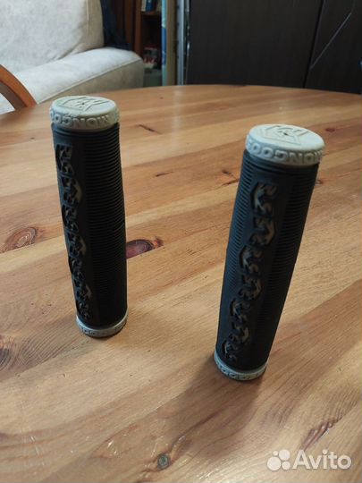 Грипсы для велосипеда mongoose