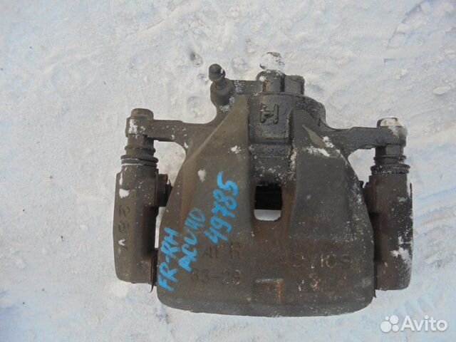 Суппорт передний правый Toyota Camry ACV40 2AZ-FE