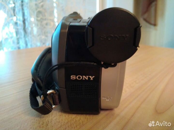 Видеокамера Sony handycam dcr-hc46e