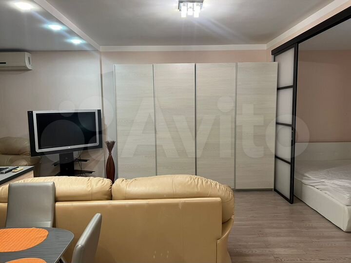 1-к. квартира, 52 м², 13/17 эт.