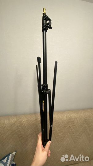 Галогенный осветительный прибор / Dedolight dlhm4