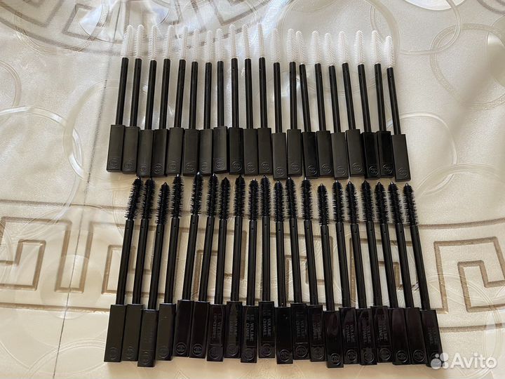 Chanel кисти, апликаторы, спонжи, щетки, пуховки