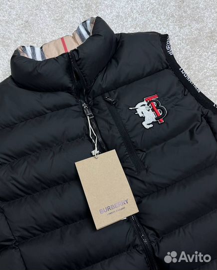 Мужская жилетка Burberry: стиль на каждый день