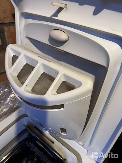 Стиральная машина б/у ariston avtf 109